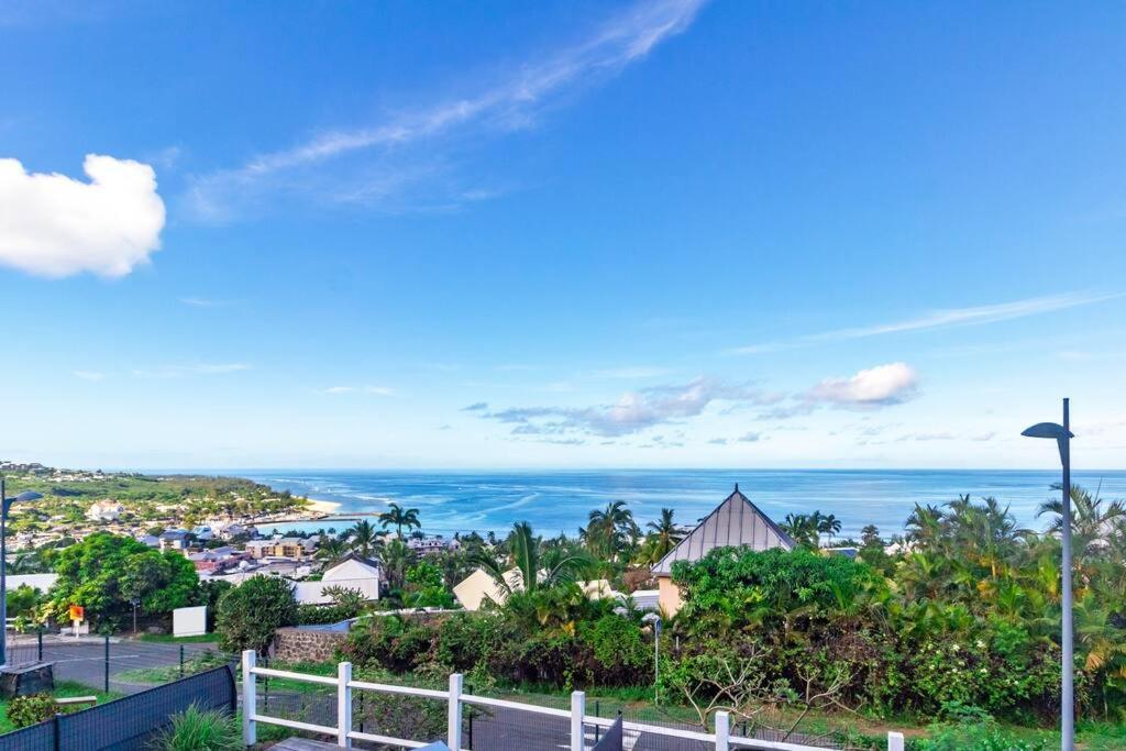 Oceanides - Studio Renove Avec Magnifique Vue Mer - Saint-Gilles-Les-Bains Exteriör bild