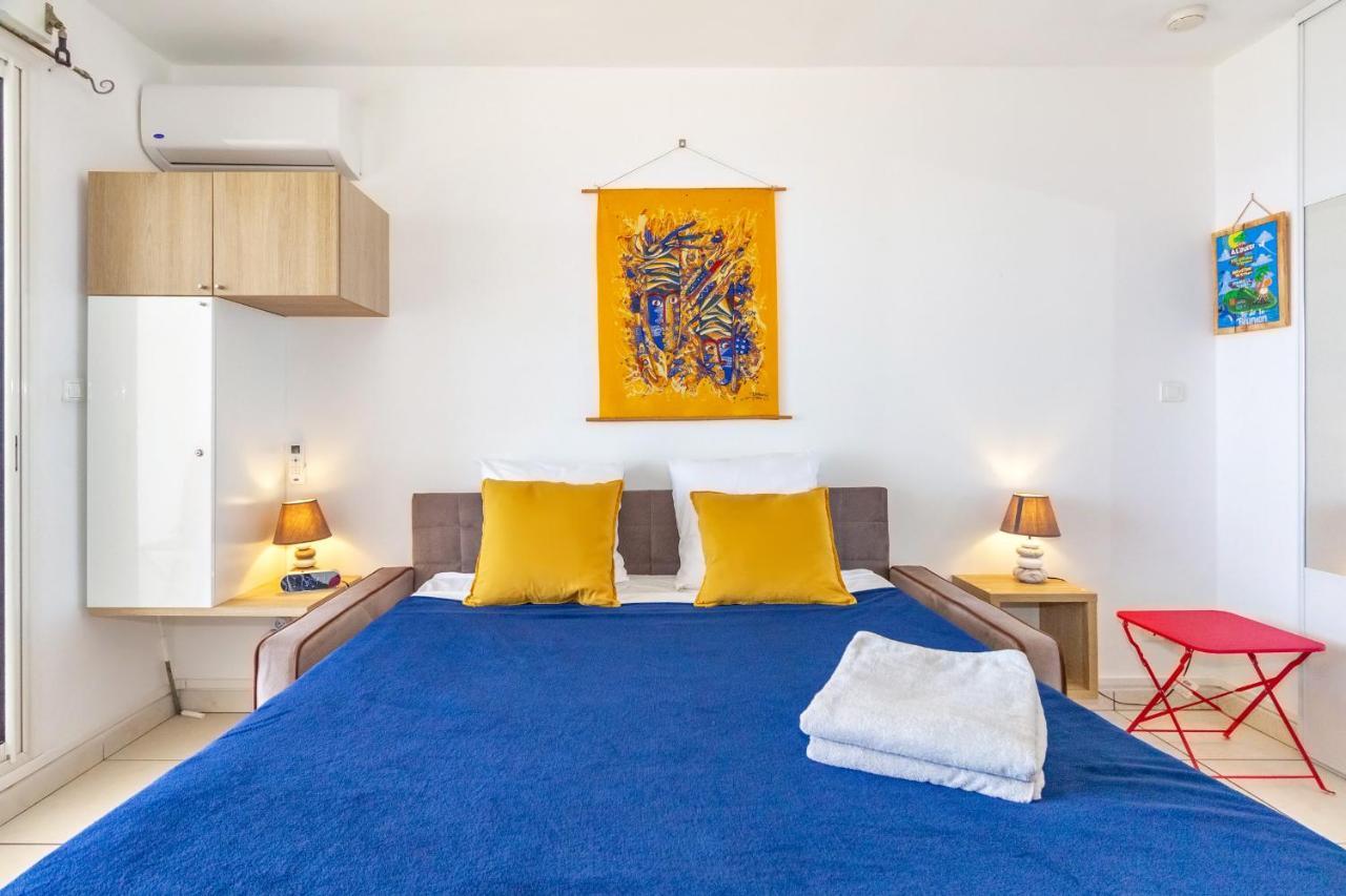 Oceanides - Studio Renove Avec Magnifique Vue Mer - Saint-Gilles-Les-Bains Exteriör bild